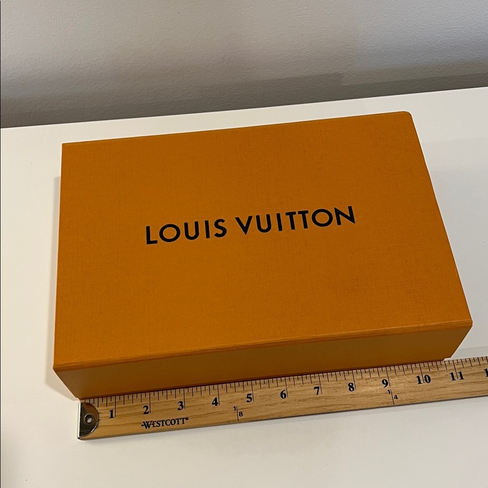 Louis Vuitton Signature Orange Box - Picture 3 of 4
